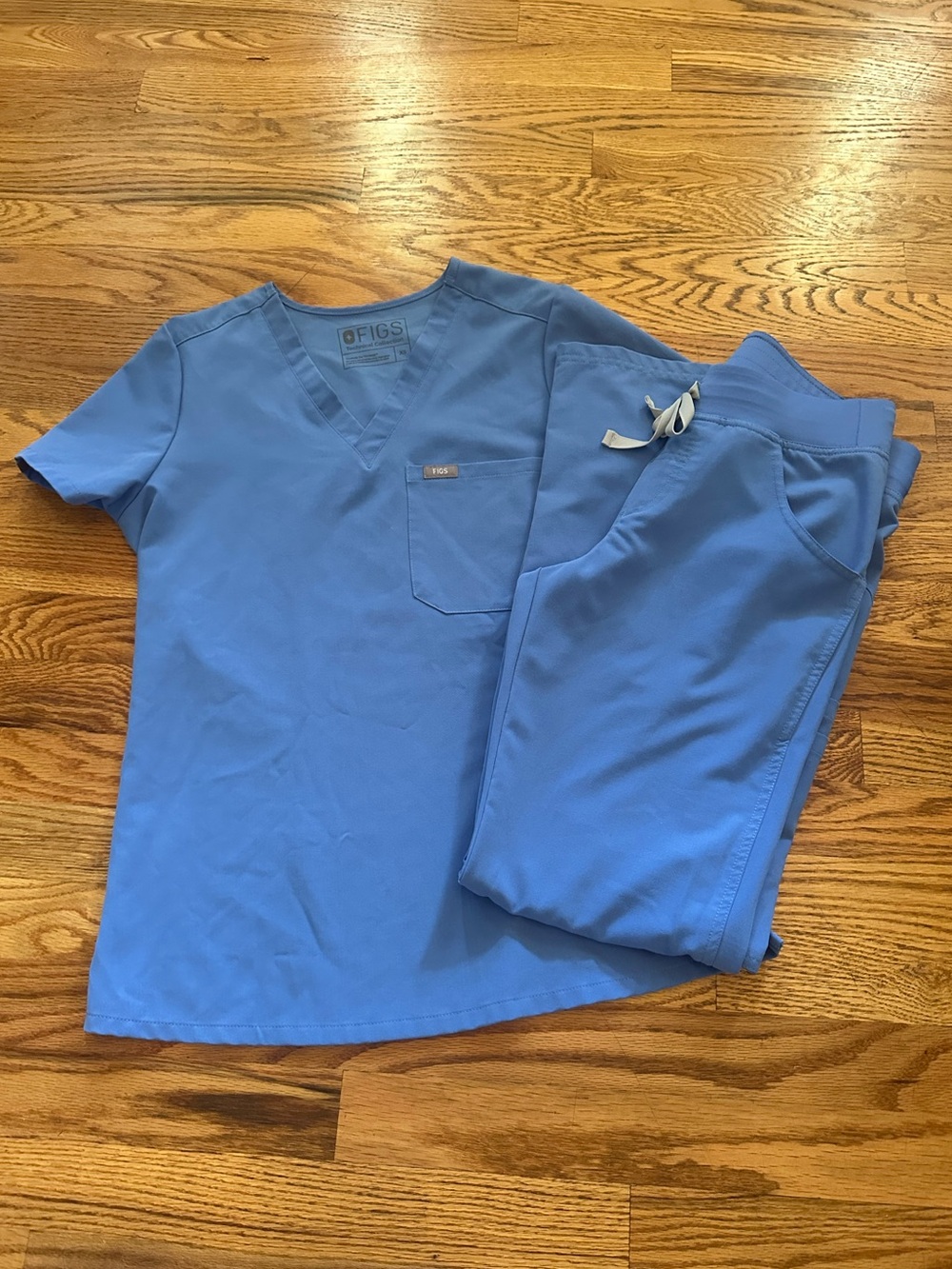 FIGS Ceil Blue Scrub Set